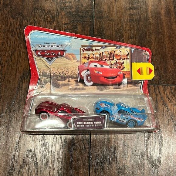 Disney Cars Movie Doubles Dinoco Lightning Blue & Cruisin' Toy Die Cast Set new - Picture 1 of 7